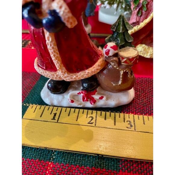 Santa Claus Hand Painted Figurines Lot of 5 - Picture 9 of 11